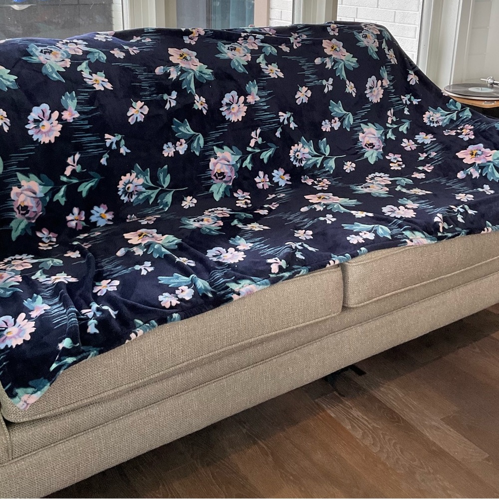 Vera Bradley Plush Throw Blanket